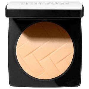 BOBBI BROWN • Vitamin Enriched Pressed Powder Neutral